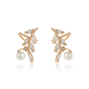 95536 xuping China goods online selling high class fashion leaf shaped 18k gold stud earring with romantic white pearl jewelry